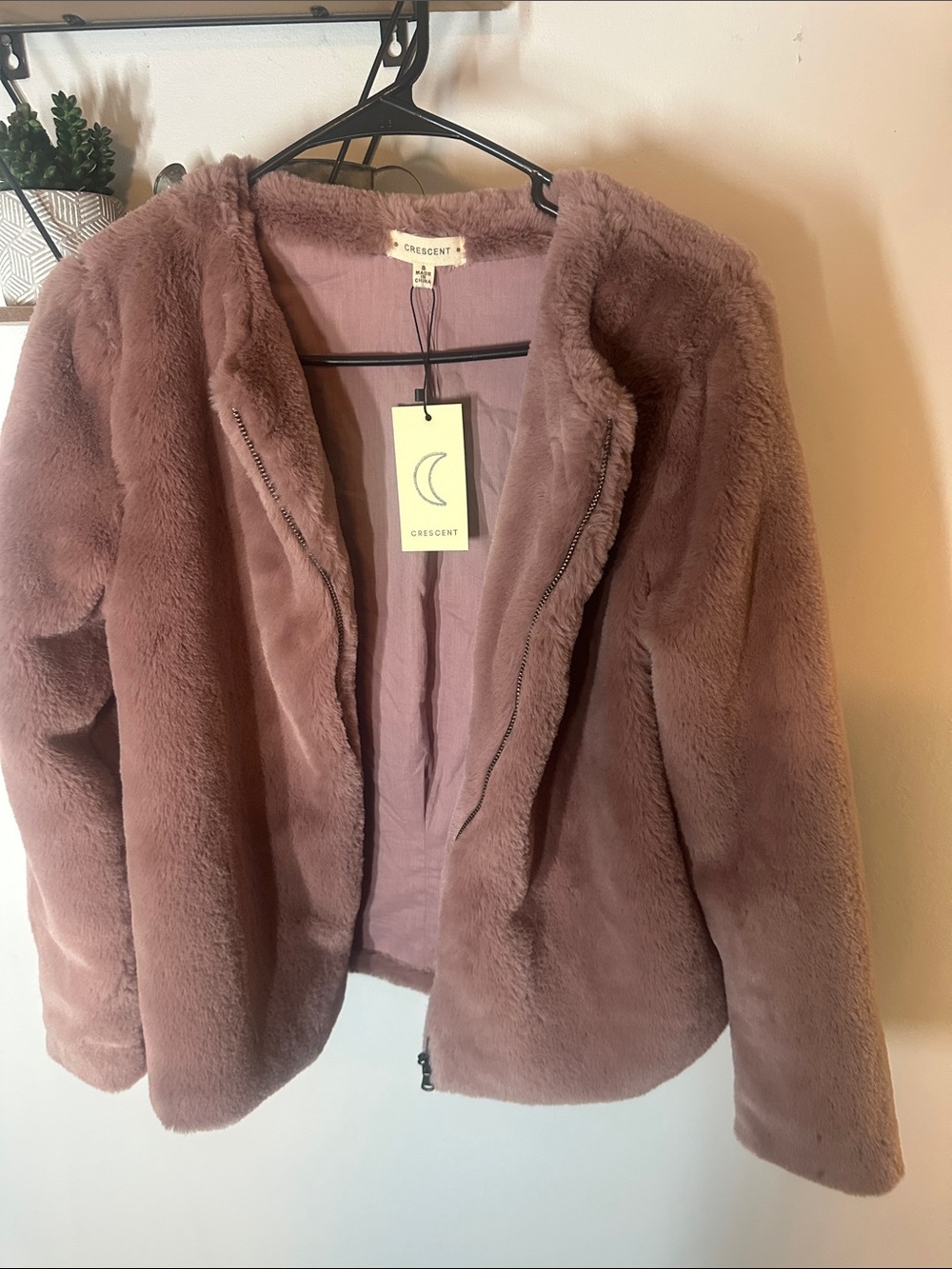 Crescent Plush Teddy Jacket in Mauve